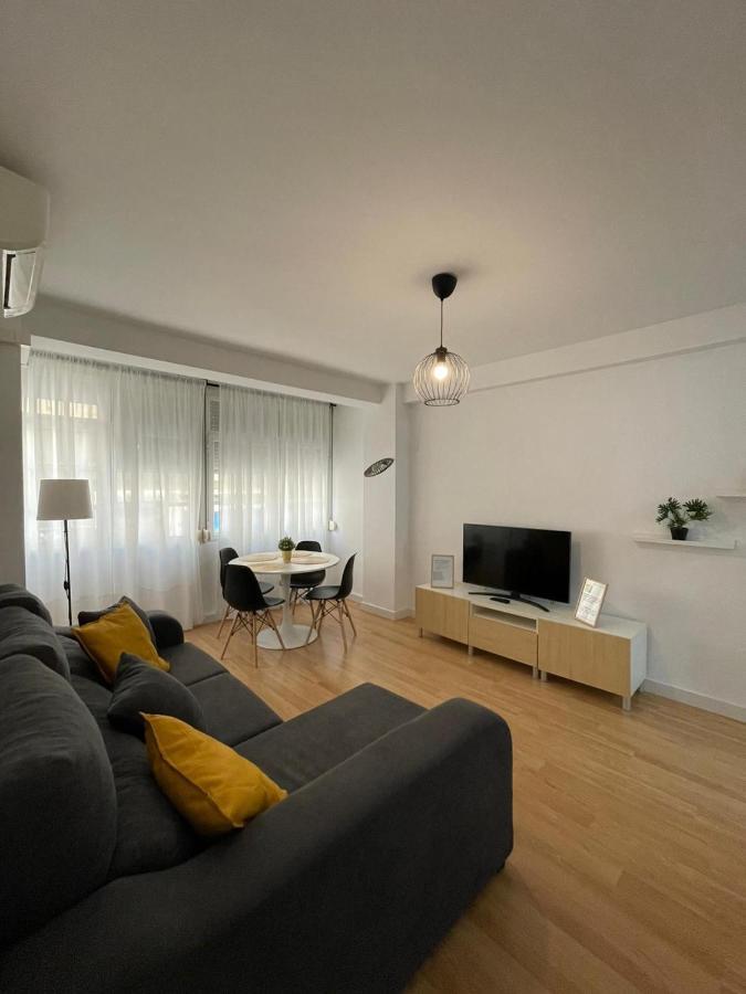 Holidays2Malaga 2 Bedroom Armengual De La Mota Close Shopping Center 외부 사진