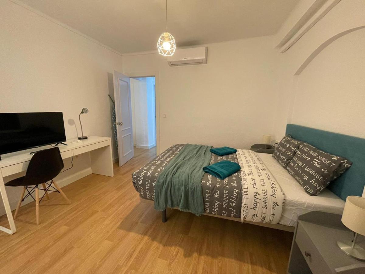 Holidays2Malaga 2 Bedroom Armengual De La Mota Close Shopping Center 외부 사진