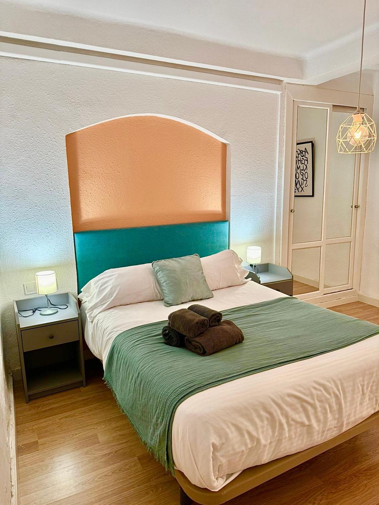 Holidays2Malaga 2 Bedroom Armengual De La Mota Close Shopping Center 외부 사진